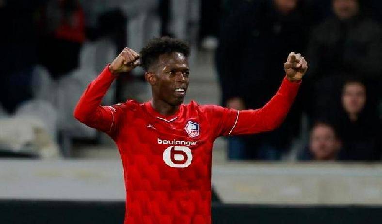 关键时刻欧联传出新动向，拜仁慕尼黑豪取连胜，管理层表态：压力陡增，轮换策略成焦点的简单介绍