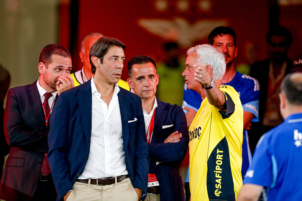 包含清晨本菲卡主帅复盘——德甲节点到来，悬念犹存，资深球员宣示担当的词条-爱游戏精彩